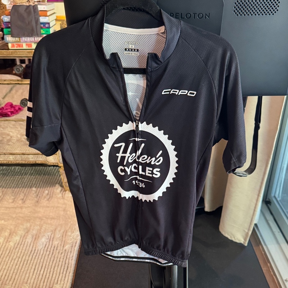 Capo Black Cycling Jersey M RUNS L